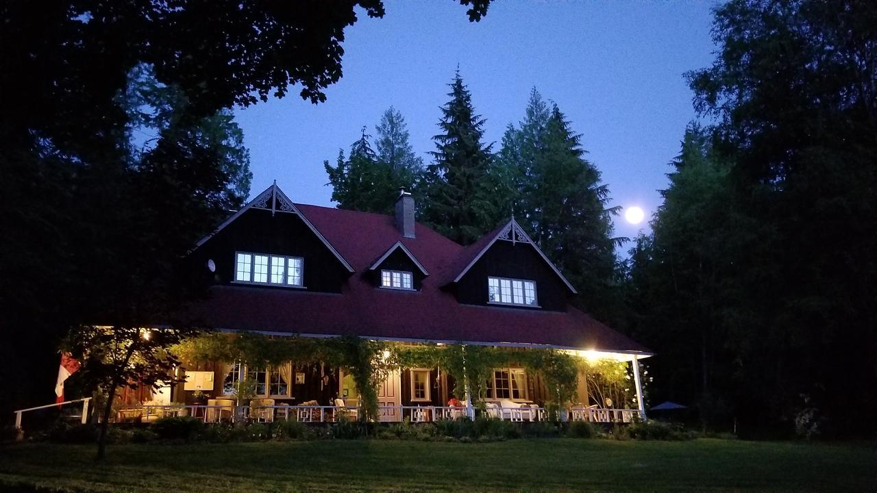 Wedgwood Manor And Glamping Retreat Hotel Crawford Bay Exterior foto