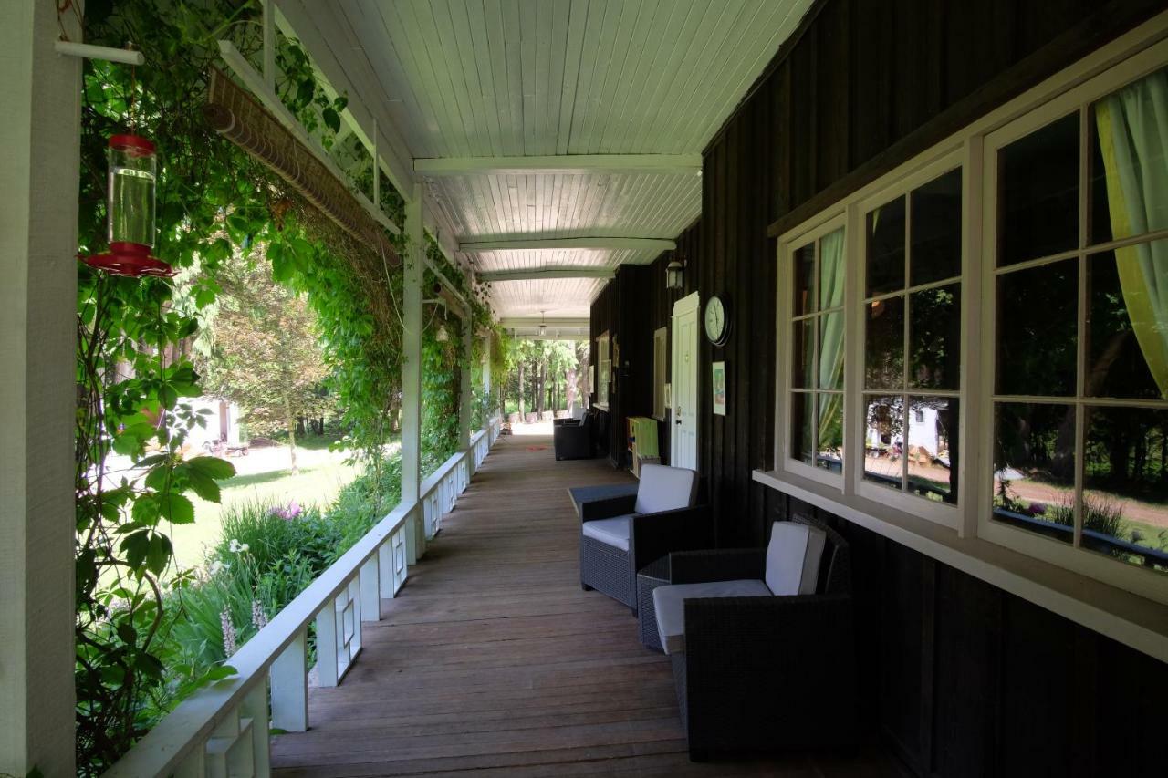 Wedgwood Manor And Glamping Retreat Hotel Crawford Bay Exterior foto