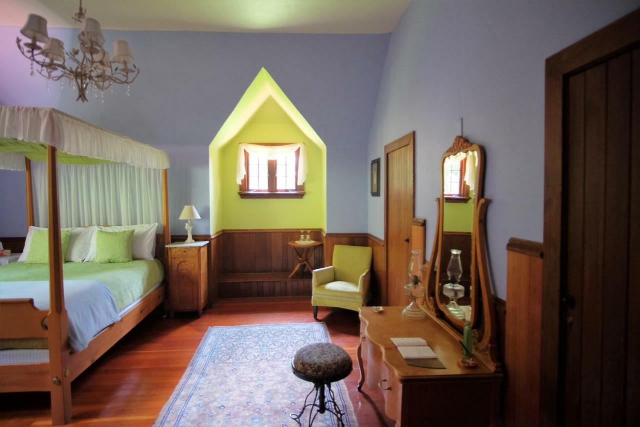Wedgwood Manor And Glamping Retreat Hotel Crawford Bay Exterior foto